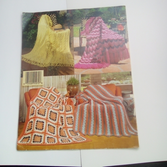 All Time Favorite Afghans:7 Patterns to Knit & Crochet Knitting Crocheting - Picture 2 of 2